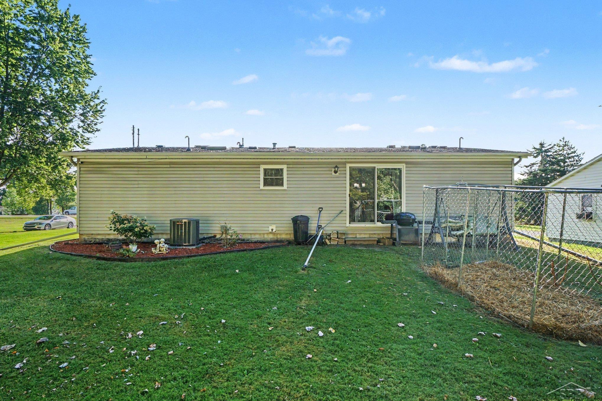 1079 North Huron Road Linwood, MI 48634 - Photo 25 of 26 50219991-cf903671-d70c-4261-bad8-0f4d38fdeba5.JPG