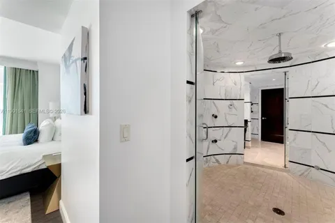 $12,000,000 | 4391 Collins Avenue, Unit 512, Miami Beach, FL 33140