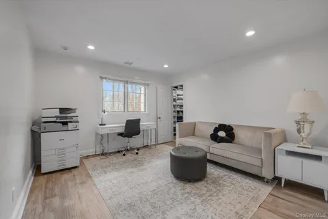 $5,625,000 | 32 Old House Lane, Sands Point, NY 11050