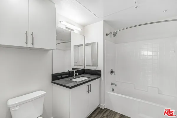 $2,295 | 3567 Chesapeake Avenue, Unit 406, Los Angeles, CA 90016