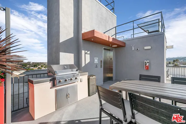 $2,295 | 3567 Chesapeake Avenue, Unit 406, Los Angeles, CA 90016