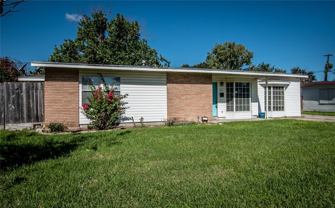 4821 Mable Street Corpus Christi, TX 78411 - Photo 3 of 32