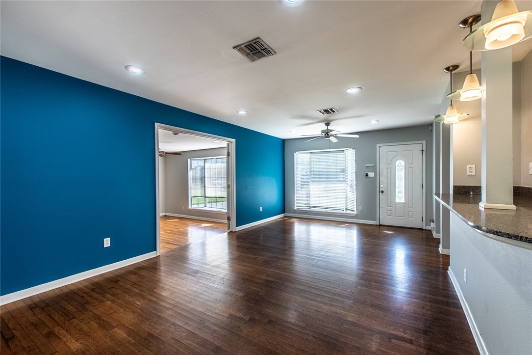 4821 Mable Street Corpus Christi, TX 78411 - Photo 7 of 32