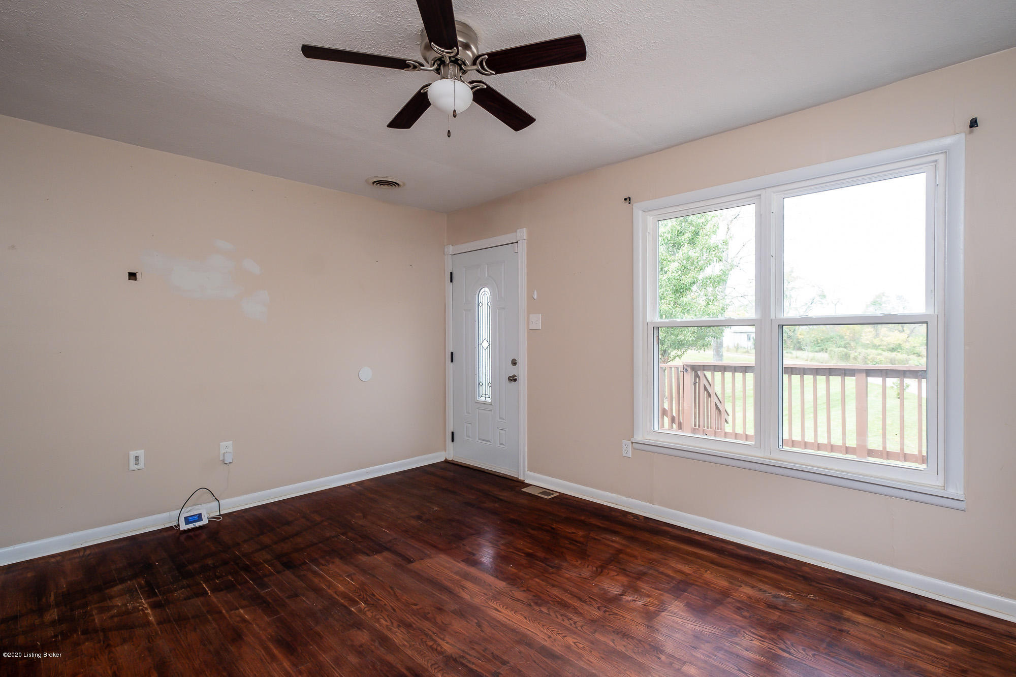 2122 Smith Road Fairdale, KY 40118 - Photo 6 of 29 Small-3