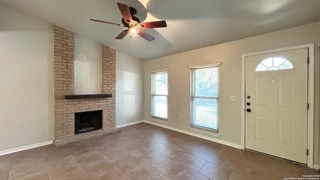$1,195 | 9623 Golden Bend, San Antonio, TX 78250