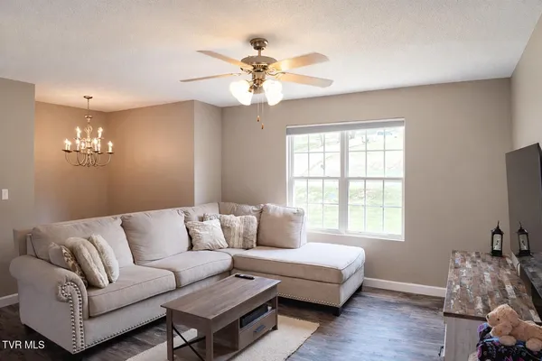 $329,000 | 408 Fondulac Drive, Kingsport, TN 37663