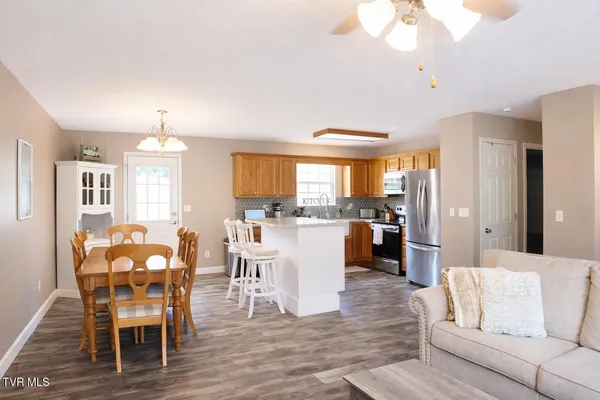 $329,000 | 408 Fondulac Drive, Kingsport, TN 37663