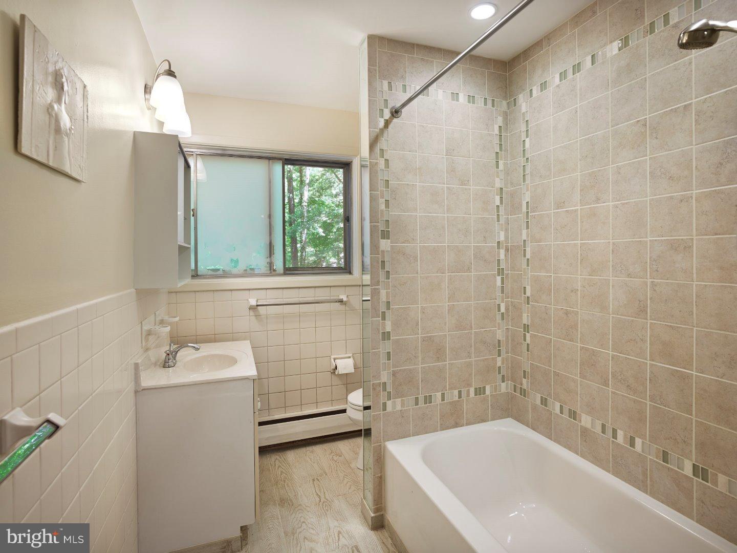 200 Lawrence Lane Wayne, PA 19087 - Photo 10 of 14