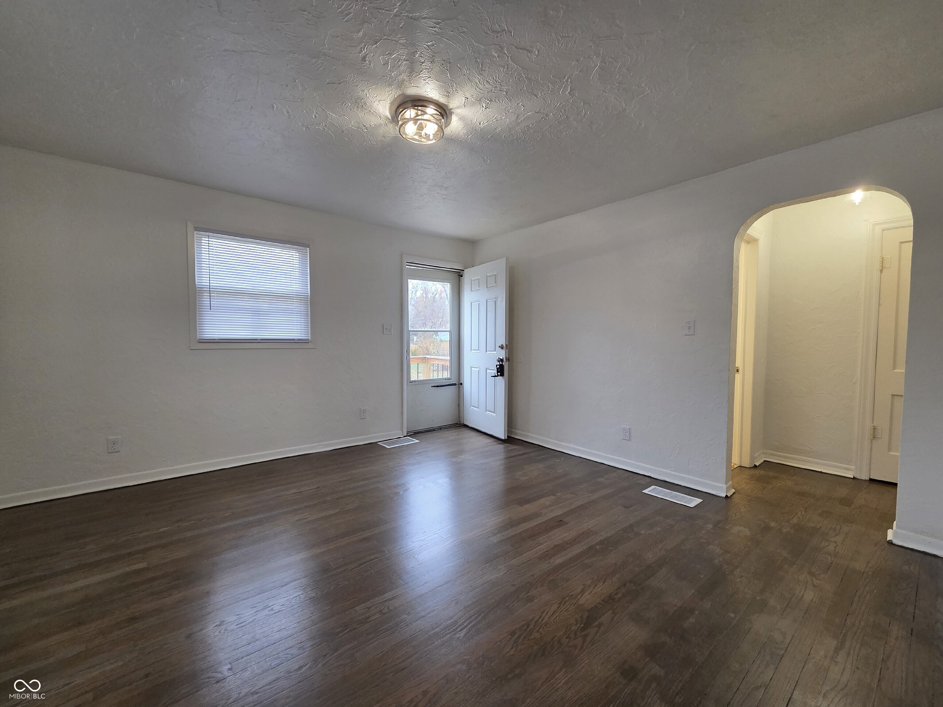 702 West 23rd Street Anderson, IN 46016 - Photo 5 of 13