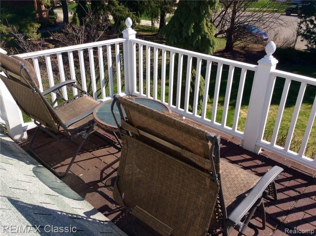 1644 Brewster Road Rochester, MI 48306 - Photo 16 of 50 Master Balcony faces Ashford Crt