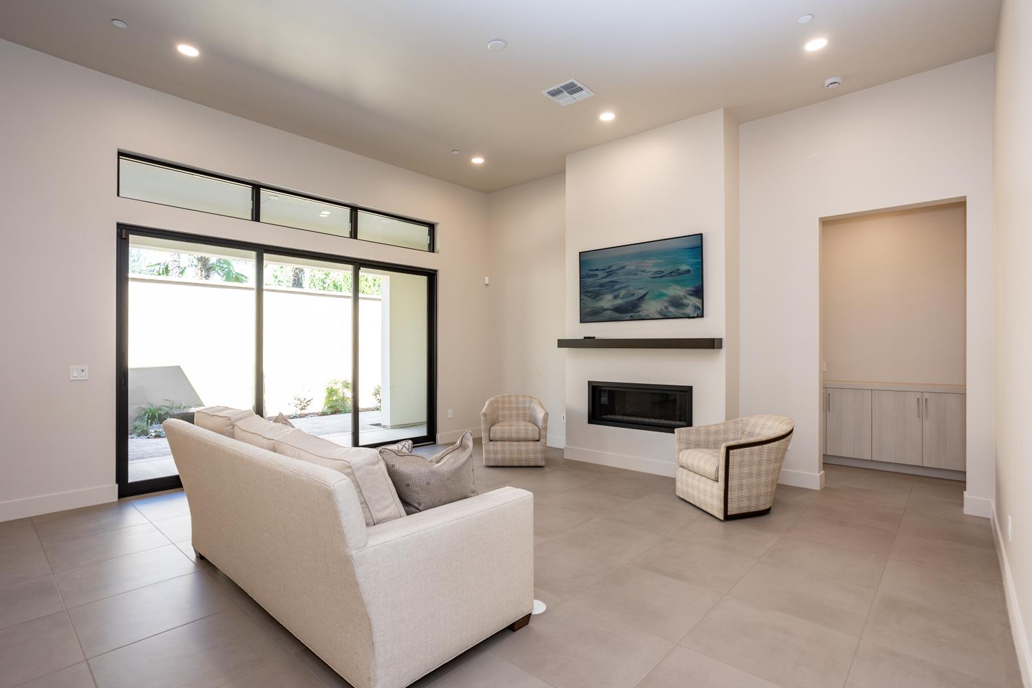 1319 Trey Way Modesto, CA 95356 - Photo 14 of 33