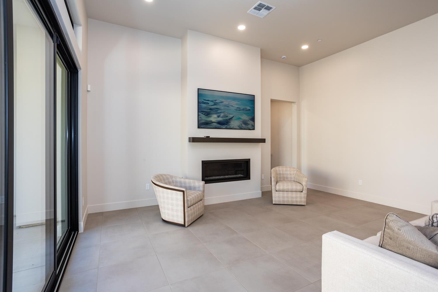 1319 Trey Way Modesto, CA 95356 - Photo 15 of 33