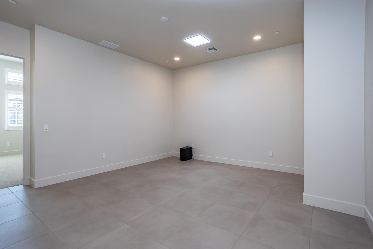 1319 Trey Way Modesto, CA 95356 - Photo 26 of 33