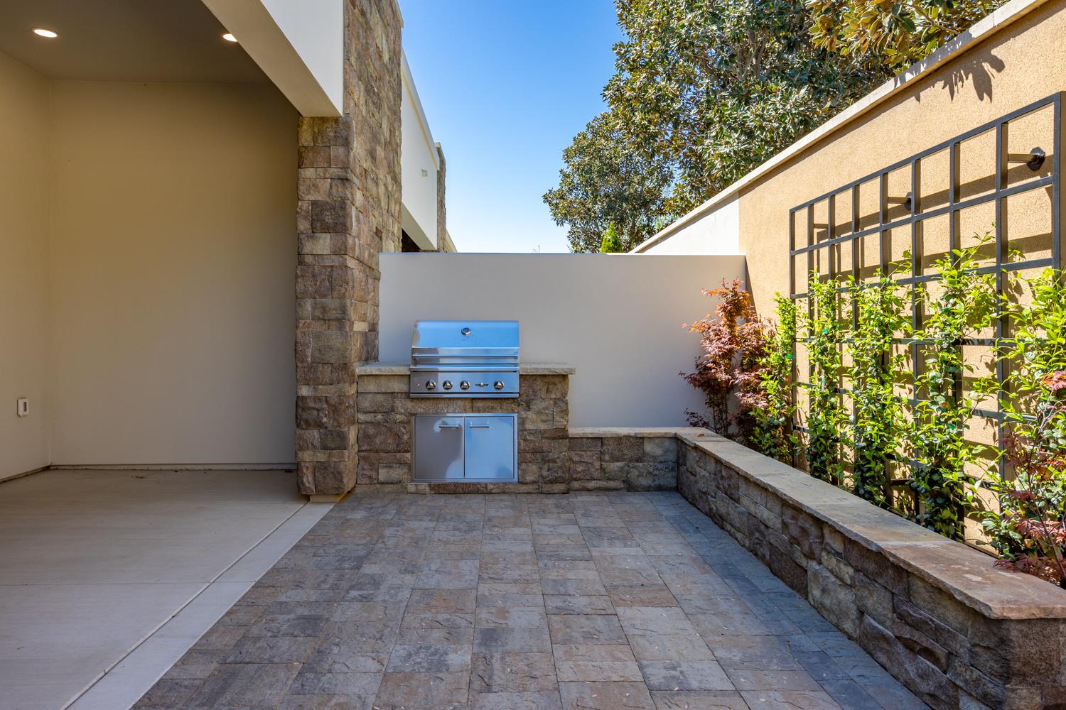 1319 Trey Way Modesto, CA 95356 - Photo 28 of 33