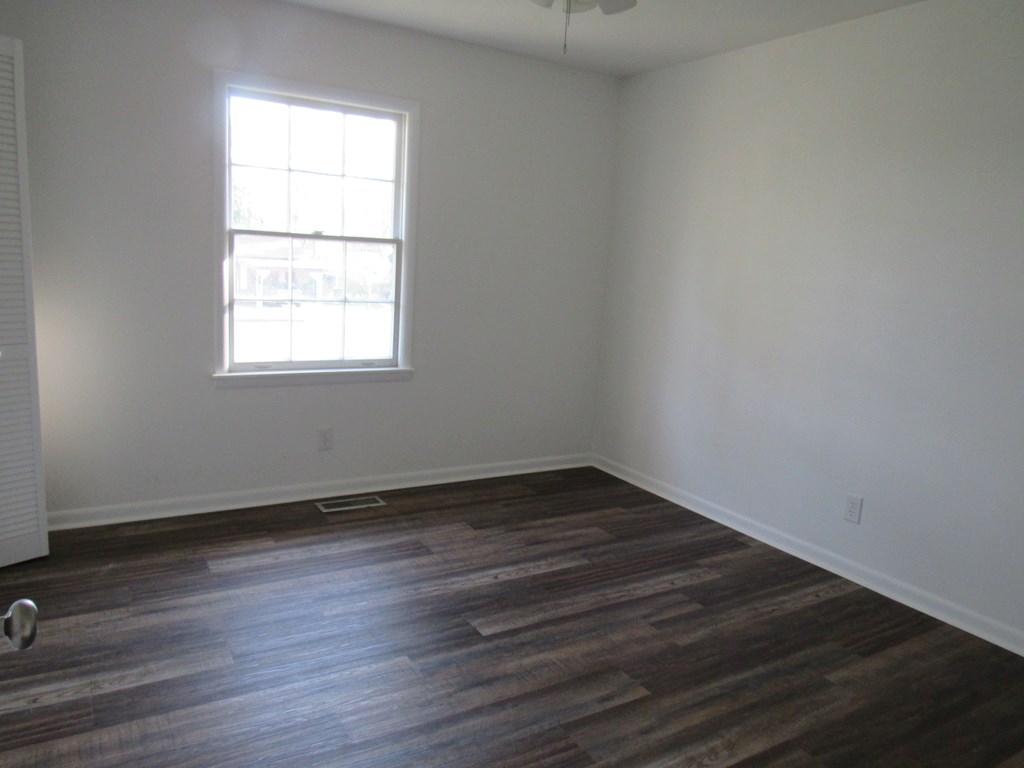 902 Deborah Street Dothan, AL 36301 - Photo 5 of 9