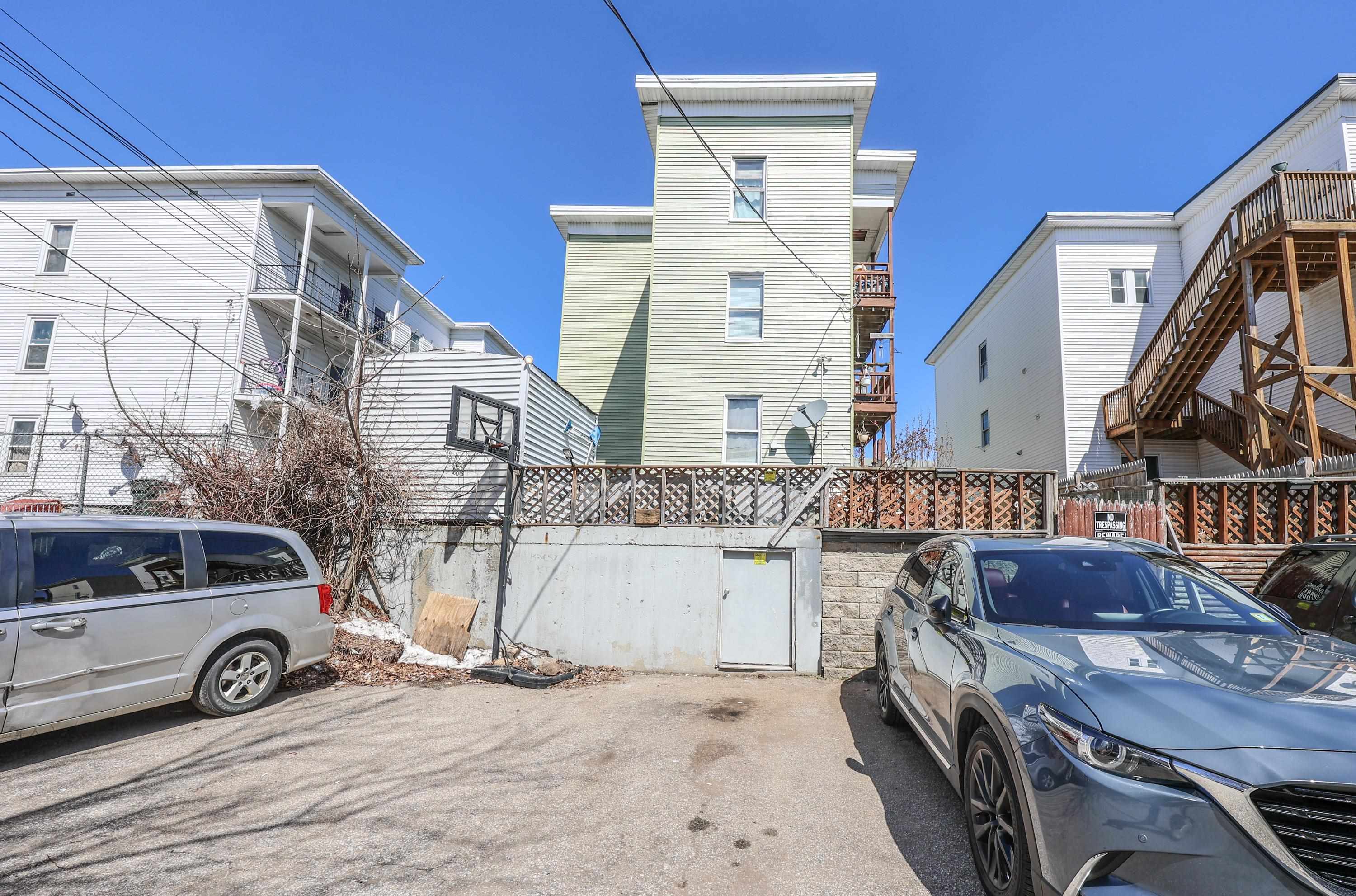 367 Spruce Street Manchester, NH 03103 - Photo 13 of 28