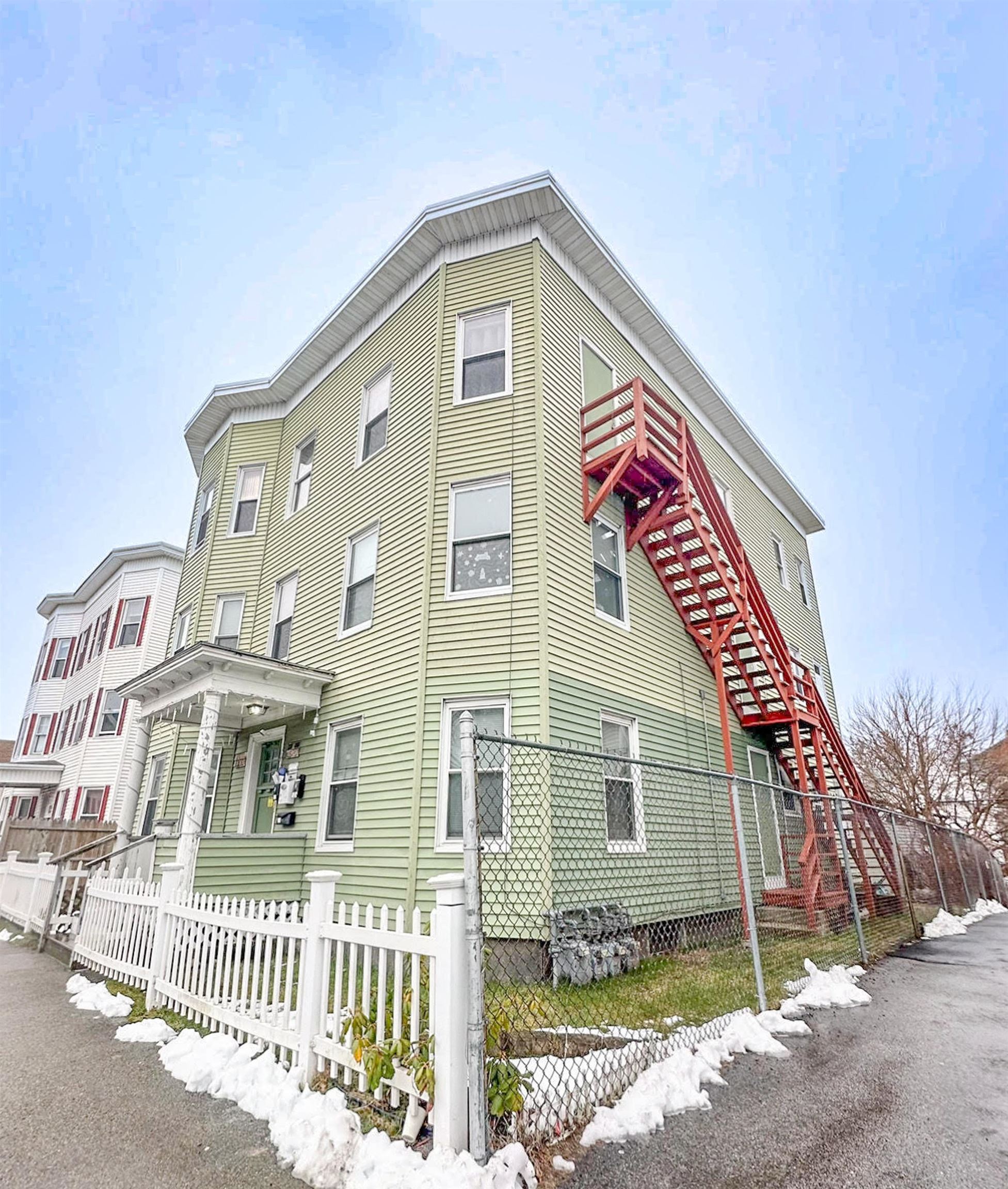 367 Spruce Street Manchester, NH 03103 - Photo 19 of 28