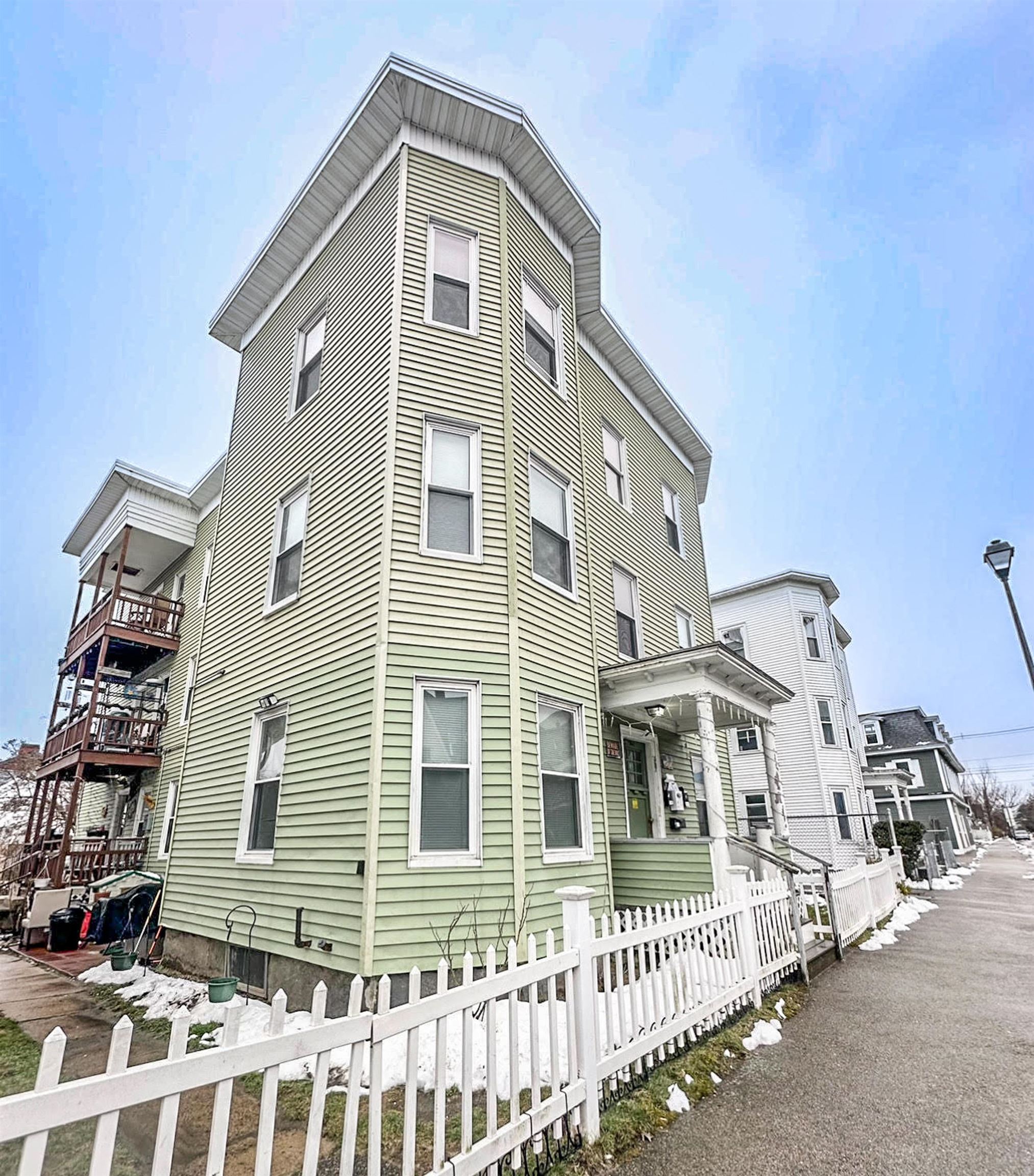 367 Spruce Street Manchester, NH 03103 - Photo 21 of 28