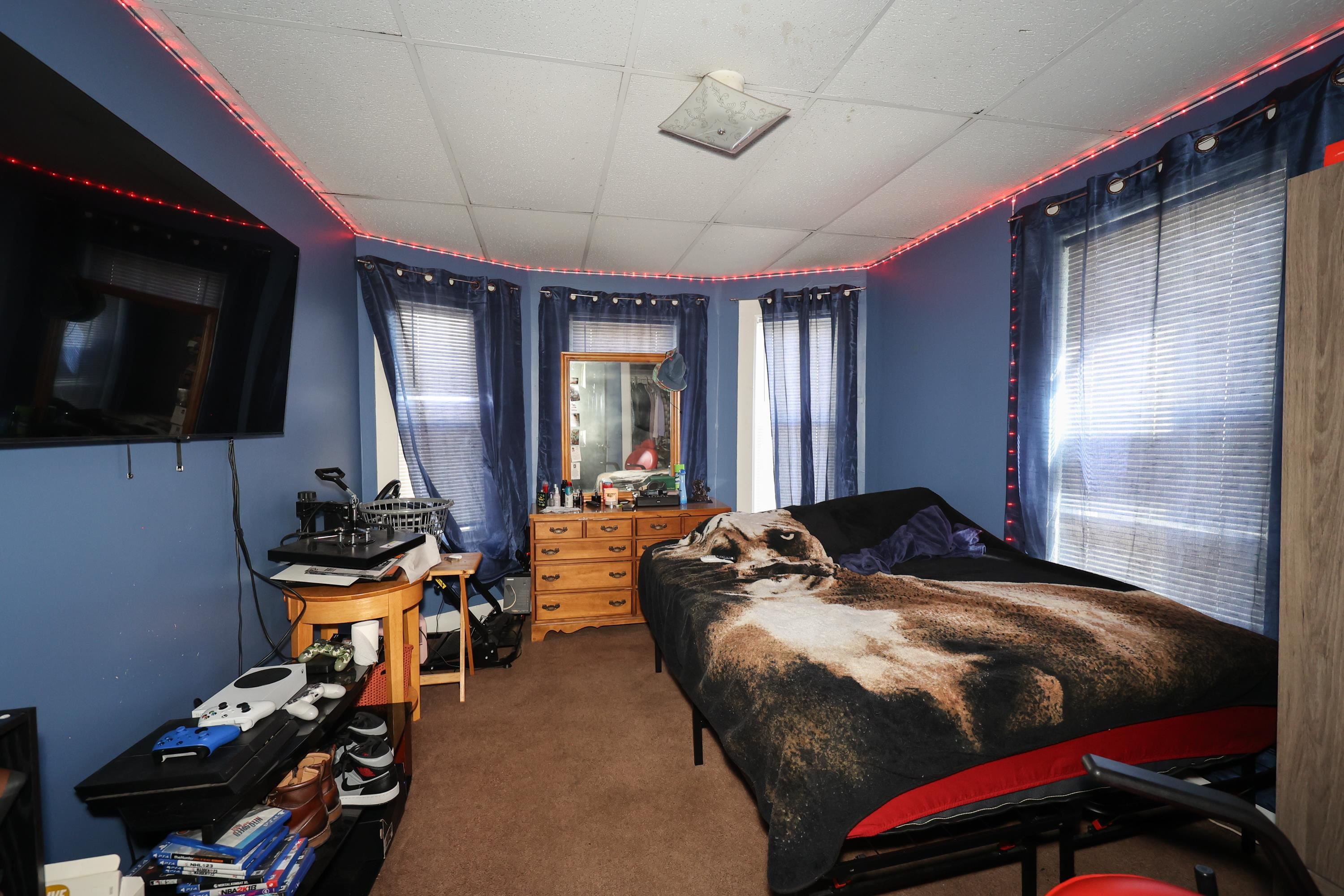 367 Spruce Street Manchester, NH 03103 - Photo 7 of 28