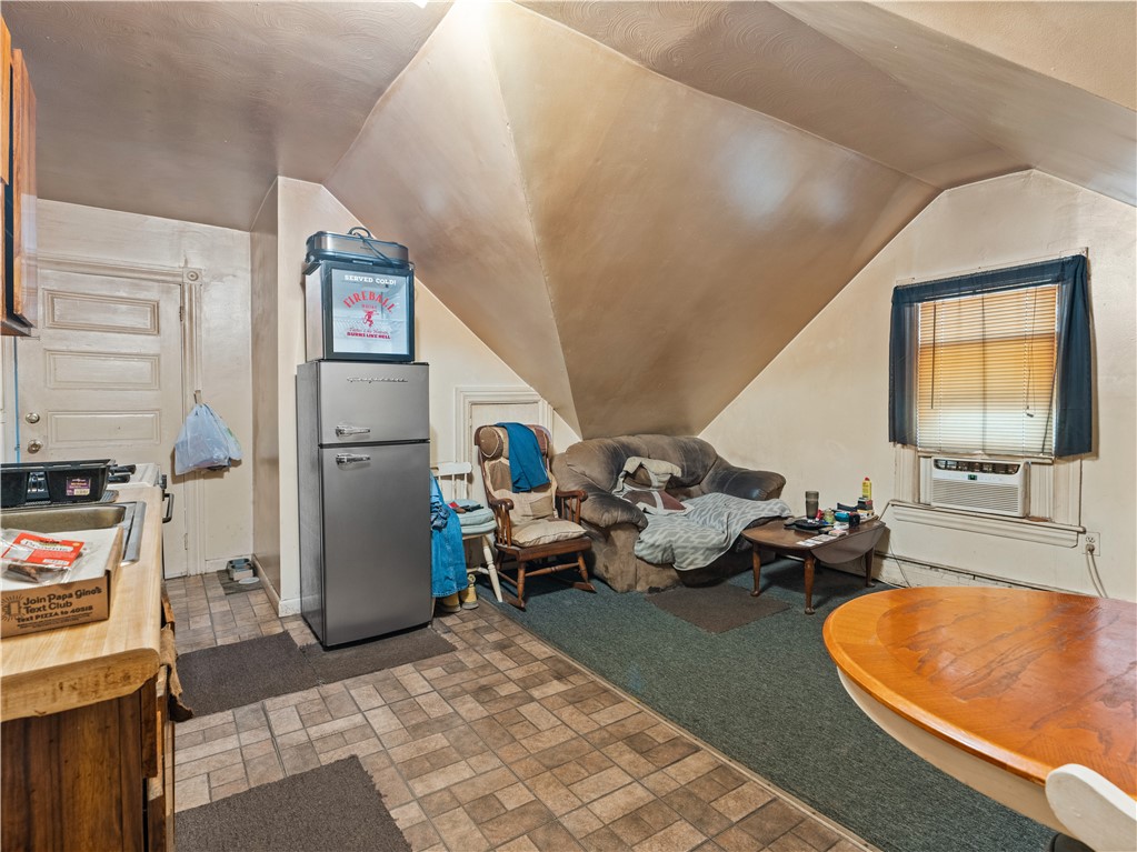 82 Appleton Avenue Pawtucket, RI 02860 - Photo 4 of 15