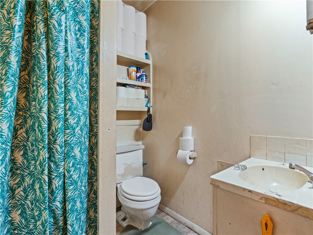 82 Appleton Avenue Pawtucket, RI 02860 - Photo 7 of 15