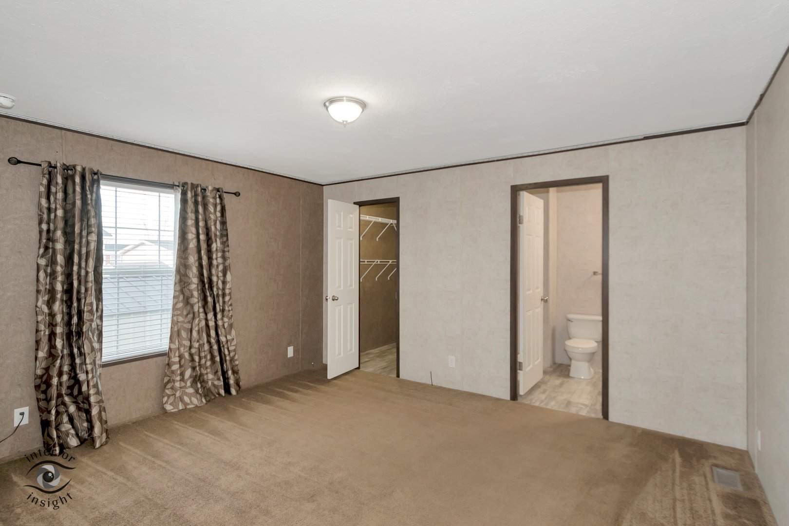 37 St George Bourbonnais, IL 60914 - Photo 13 of 27 an empty room with windows