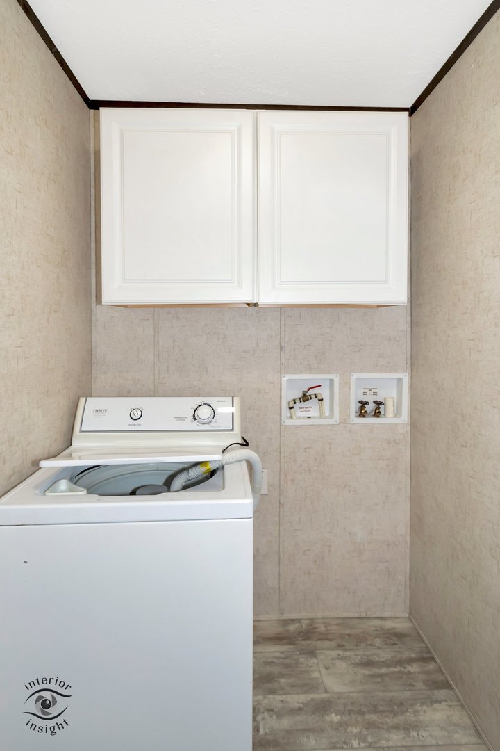 37 St George Bourbonnais, IL 60914 - Photo 23 of 27 a utility room with dryer and washer