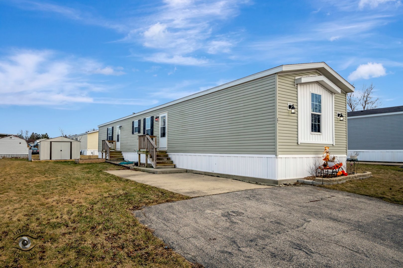 37 St George Bourbonnais, IL 60914 - Photo 3 of 27 a view of a house with backyard and porch