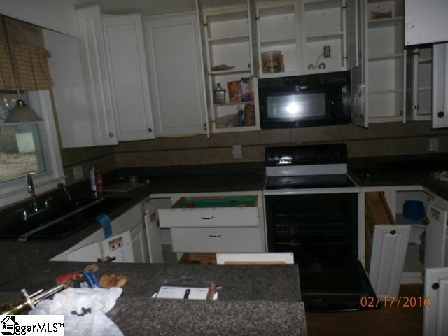 417 Charing Cross Road Taylors, SC 29687 - Photo 3 of 17 Gallery Image 3