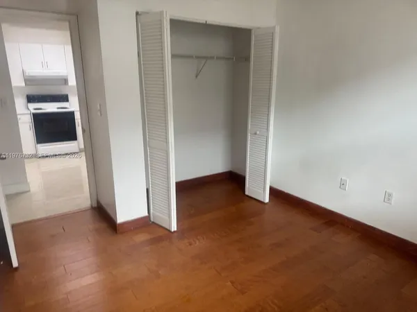 $3,900 | 104 Southwest 9th Street, Unit 1403, Miami, FL 33130