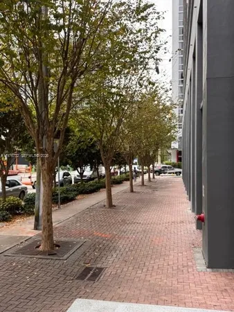 $3,900 | 104 Southwest 9th Street, Unit 1403, Miami, FL 33130