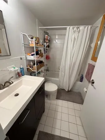 $3,900 | 104 Southwest 9th Street, Unit 1403, Miami, FL 33130