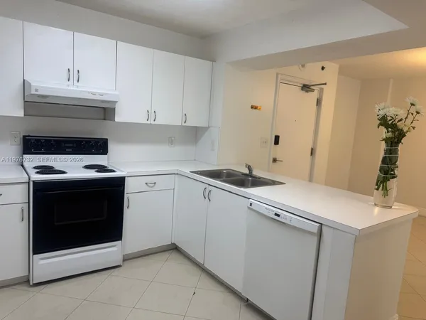 $3,900 | 104 Southwest 9th Street, Unit 1403, Miami, FL 33130