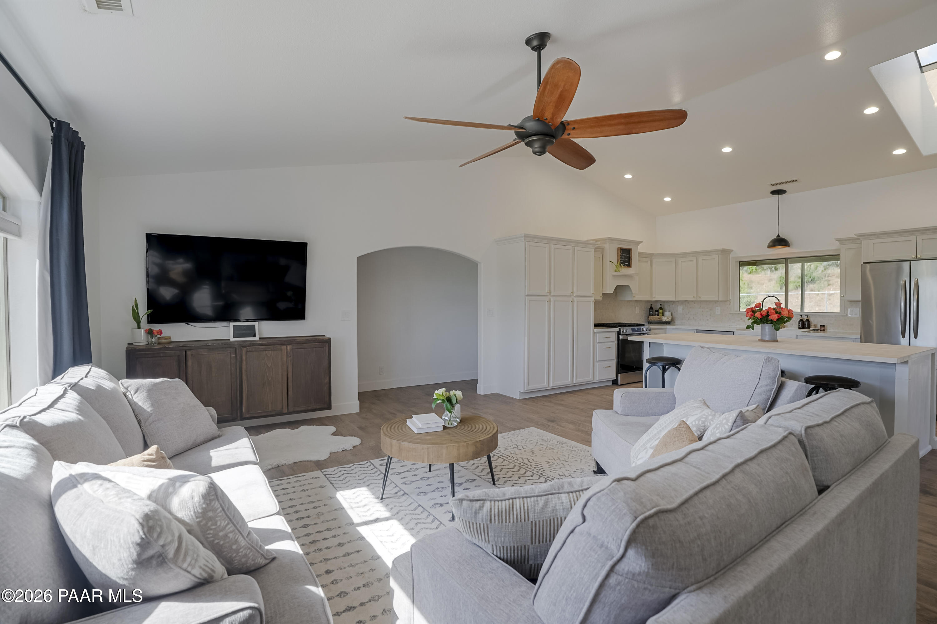 7305 South Rigger Road Mayer, AZ 86333 - Photo 5 of 50 Living Room 1