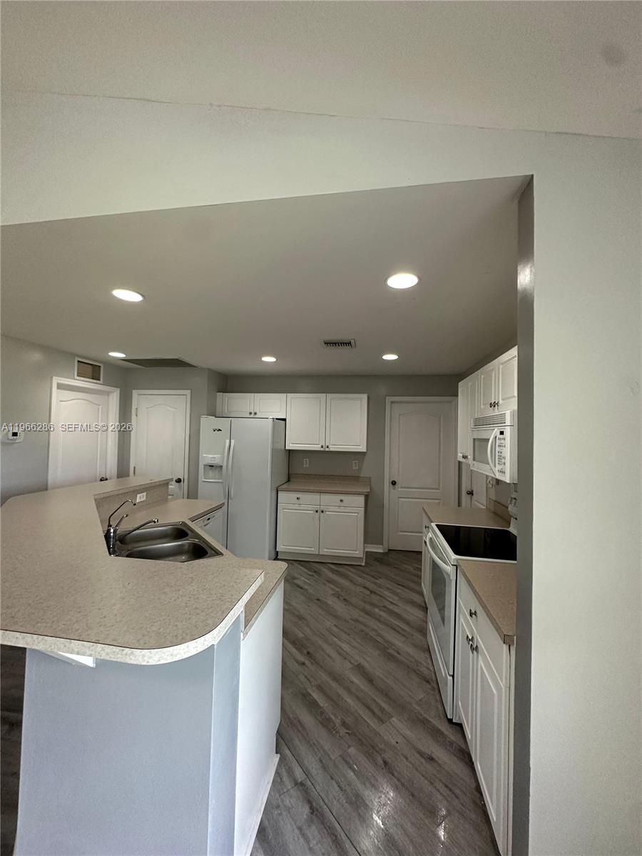 507 Peerless Circle Lehigh Acres, FL 33974 - Photo 18 of 21