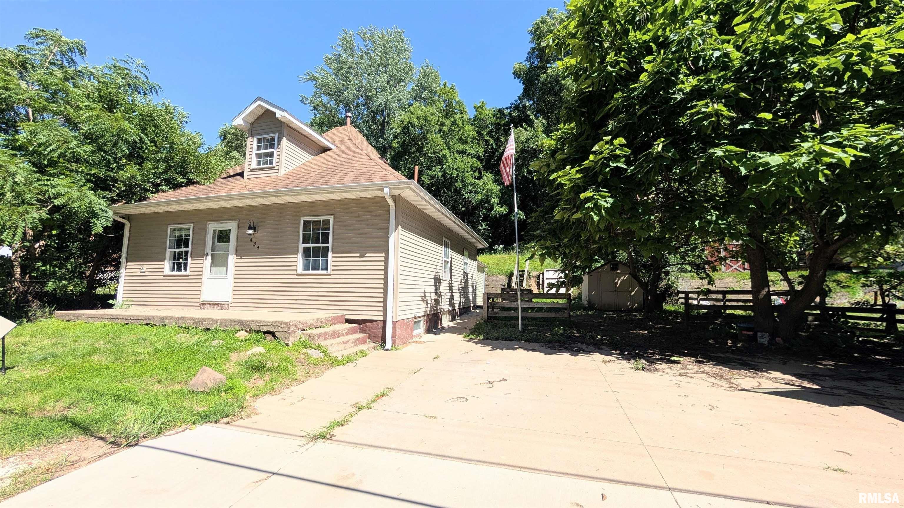 434 Wesley Road Creve Coeur, IL 61610 - Photo 1 of 25 Gallery Image 1