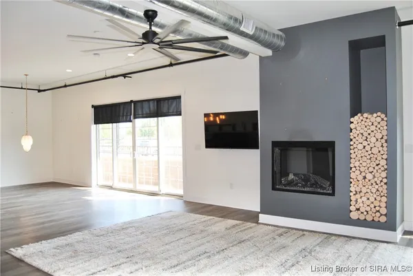 $599,000 | 211-212 Mulberry Street, Jeffersonville, IN 47130