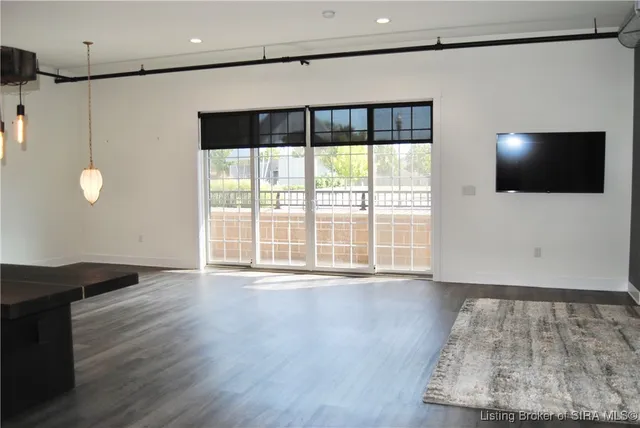 $625,000 | 211 Mulberry Street, Jeffersonville, IN 47130