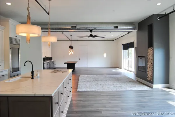 $599,000 | 211-212 Mulberry Street, Jeffersonville, IN 47130