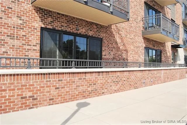 $625,000 | 211 Mulberry Street, Jeffersonville, IN 47130