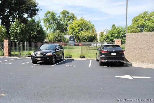 $625,000 | 211 Mulberry Street, Jeffersonville, IN 47130