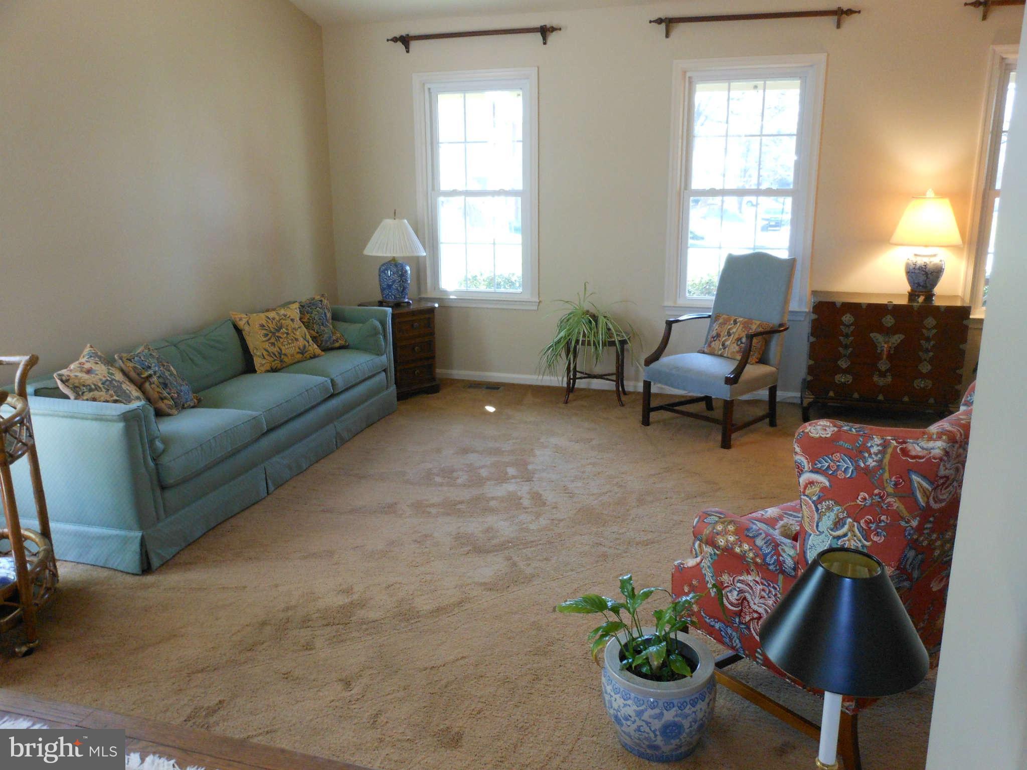 5420 Rilian Court Burke, VA 22015 - Photo 3 of 21 Living Room