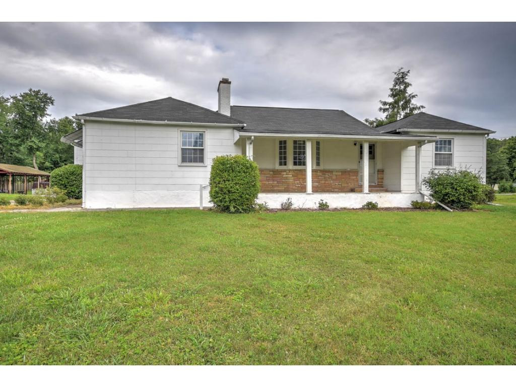 316 Colonial Heights Road Kingsport, TN 37663 - Photo 1 of 36 Photo 1