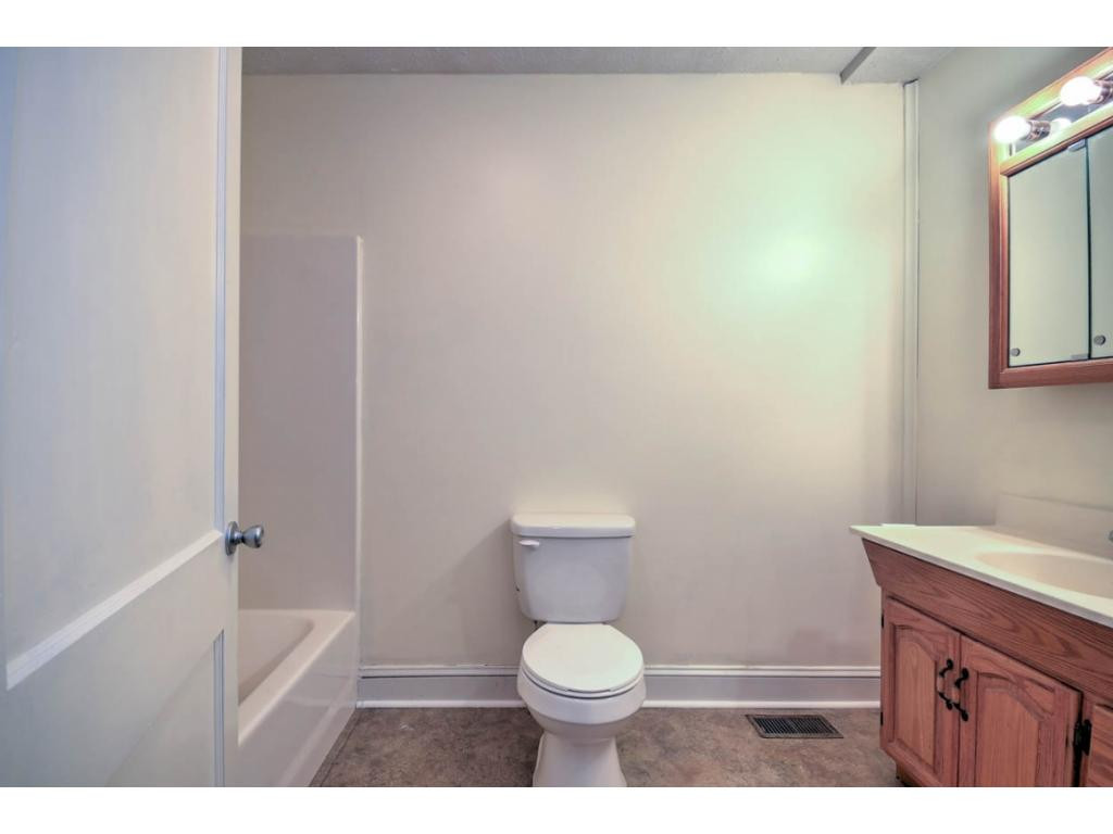 316 Colonial Heights Road Kingsport, TN 37663 - Photo 10 of 36 Photo 10