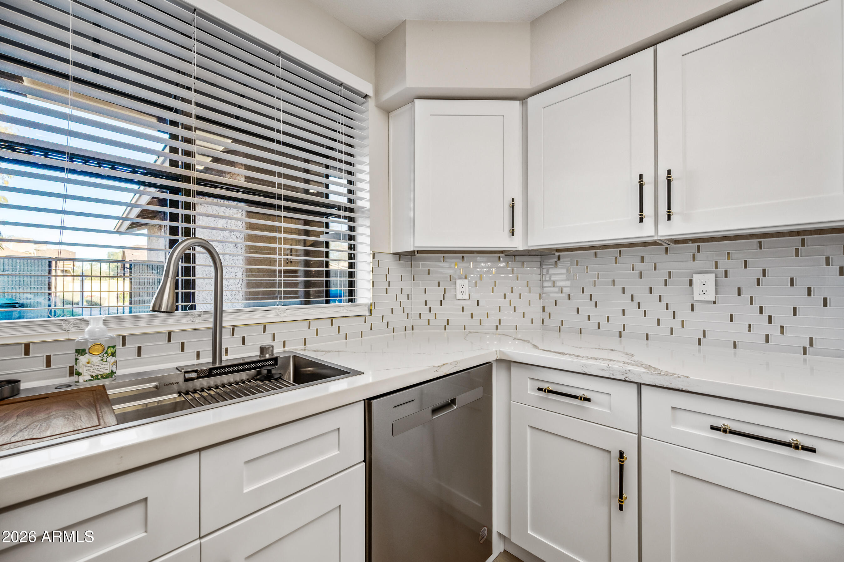 12846 South 50th Way Phoenix, AZ 85044 - Photo 3 of 30 17-12846S50W-ocupix-