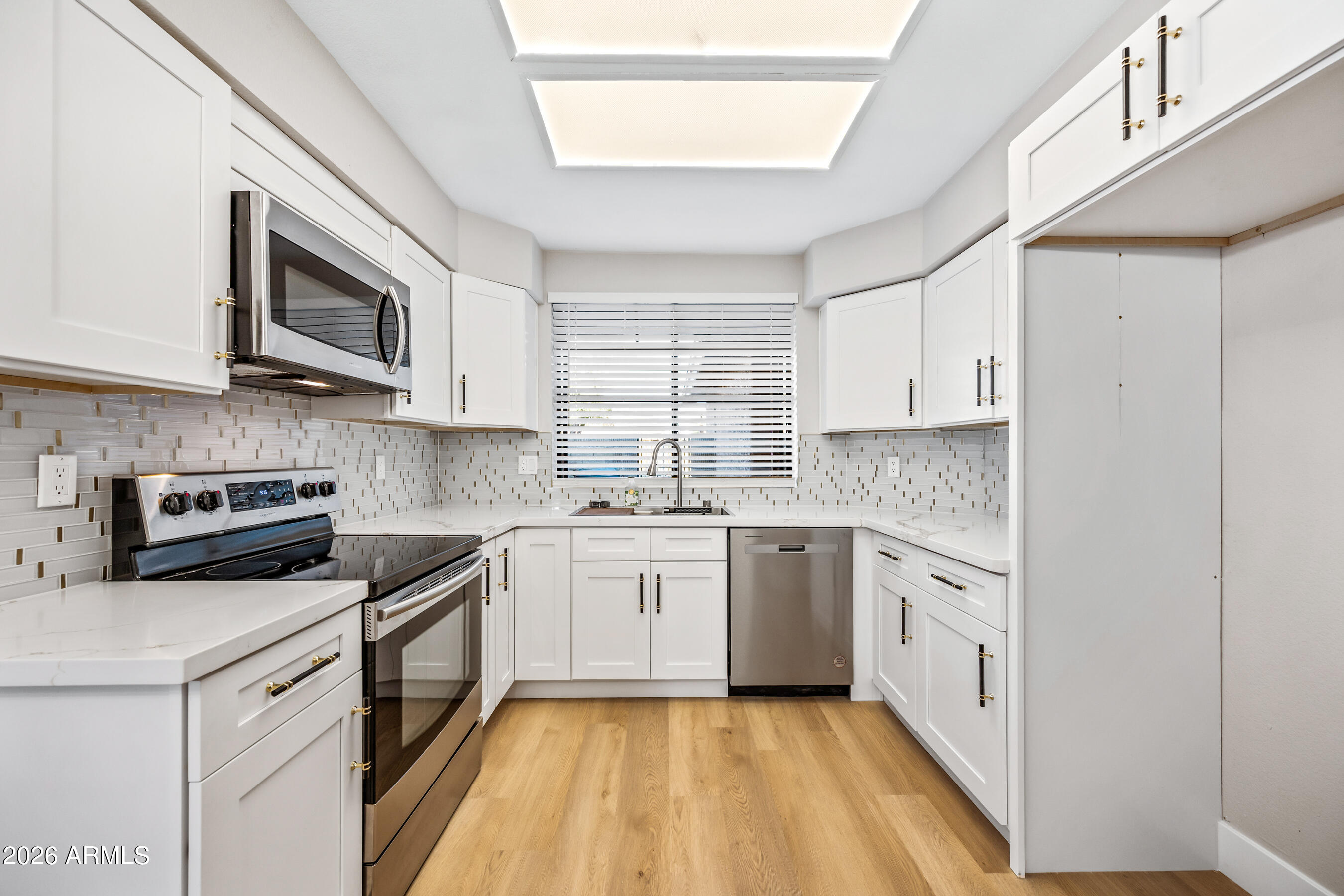 12846 South 50th Way Phoenix, AZ 85044 - Photo 5 of 30 14-12846S50W-ocupix-