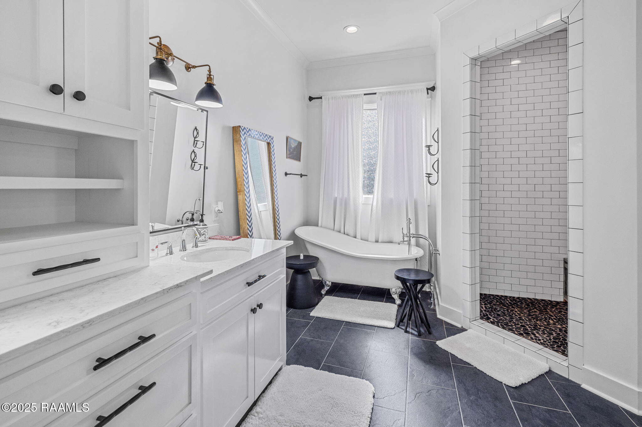 3777 Lake Breeze Road Lake Charles, LA 70605 - Photo 12 of 21 12-Primary Bath