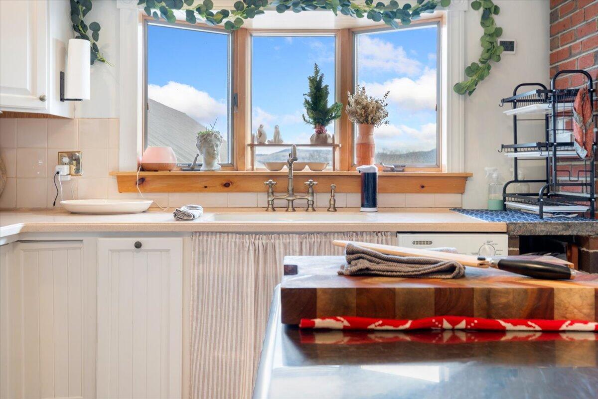 642 Backkingdom Road Mexico, ME 04257 - Photo 24 of 88 Kitchen