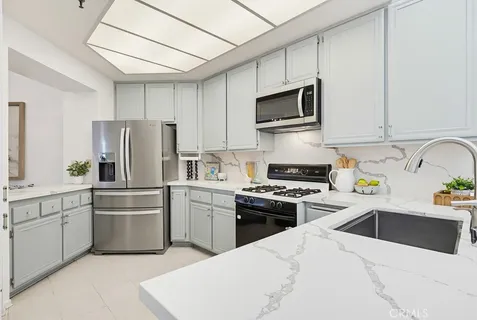 $598,000 | 1450 Brett Place, Unit 305, San Pedro, CA 90732