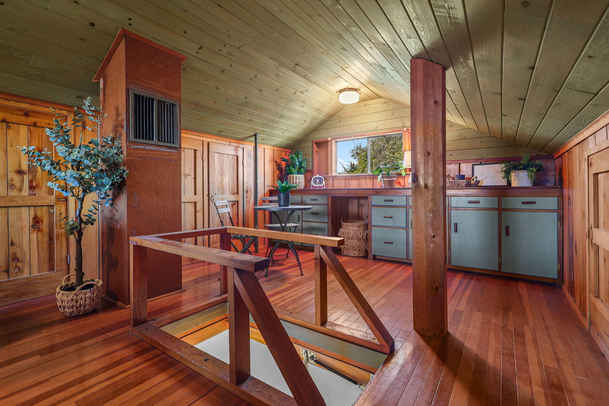 2343 North Street Redding, CA 96001 - Photo 15 of 93 Bonus Loft